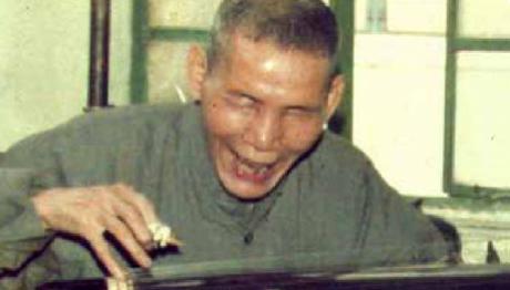 Dou Wun, a blind singer